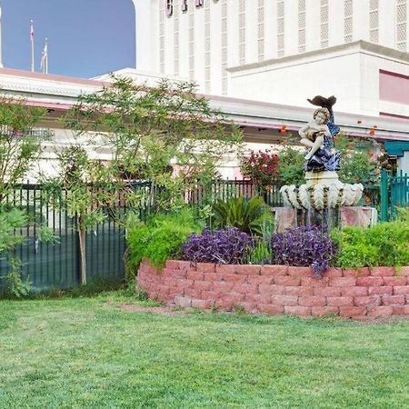 Travelodge By Wyndham Las Vegas Bagian luar foto