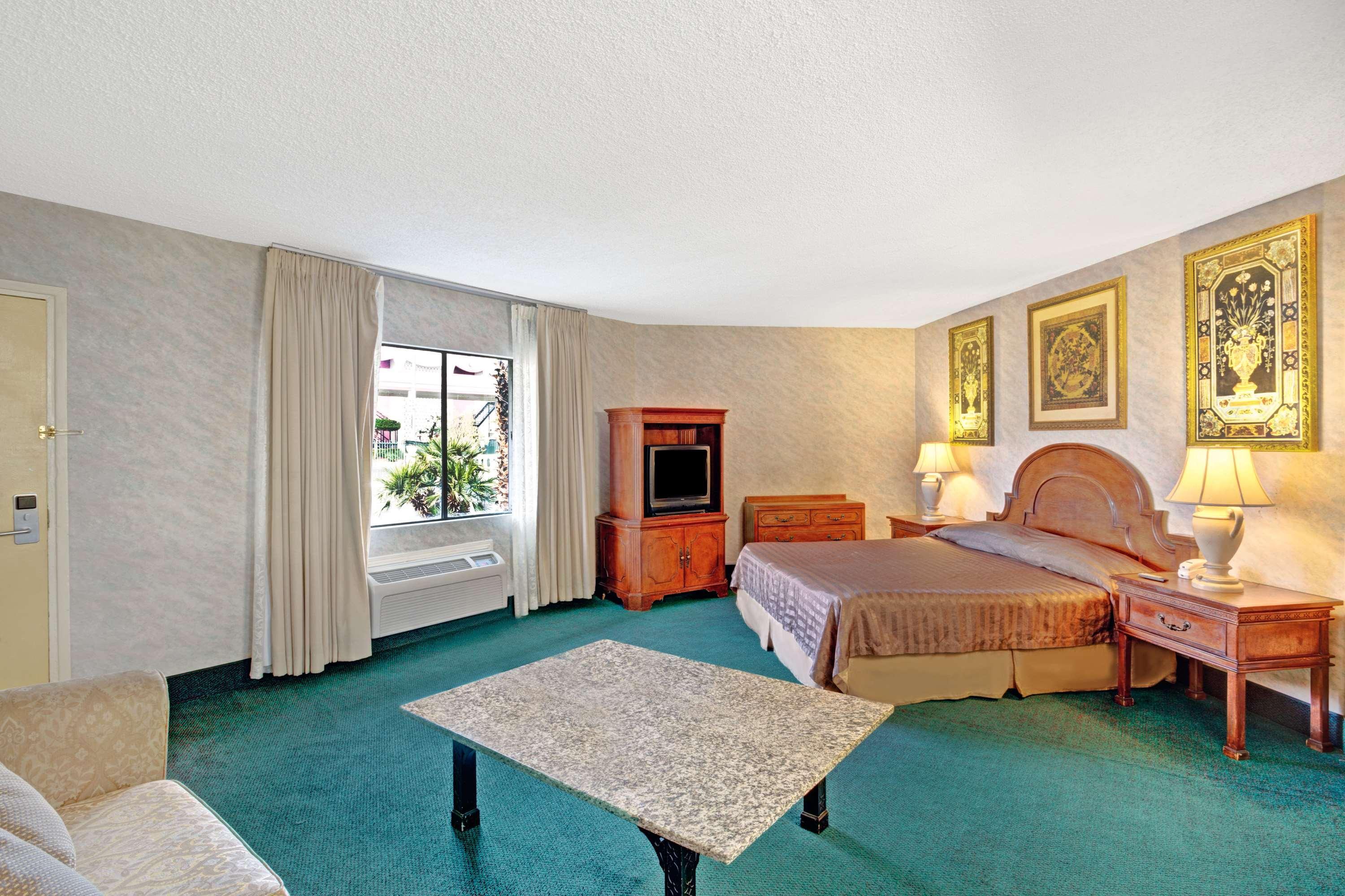 Travelodge By Wyndham Las Vegas Bagian luar foto