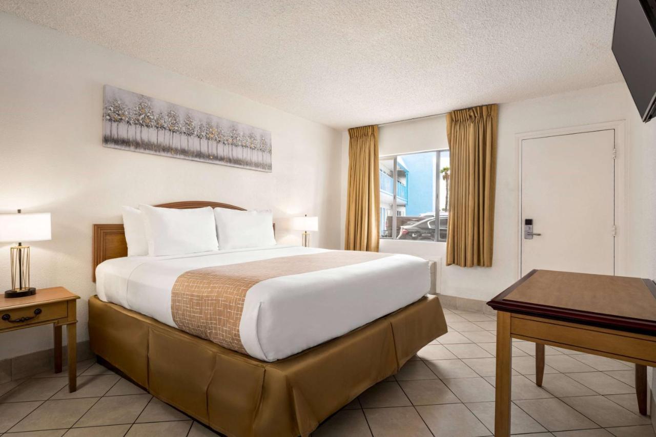 Travelodge By Wyndham Las Vegas Bagian luar foto