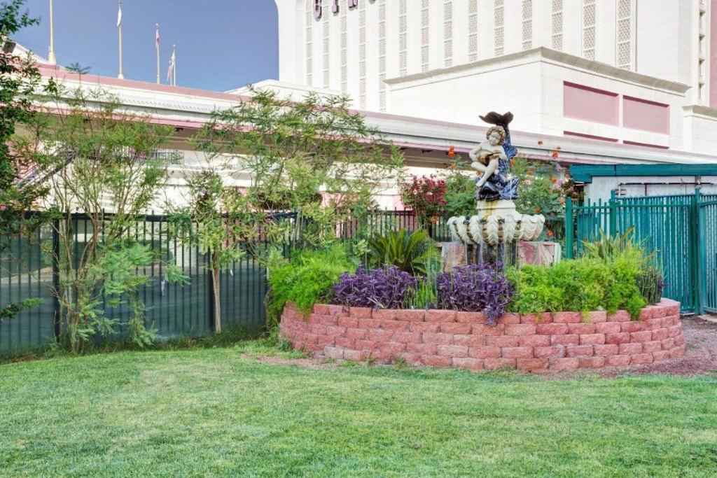 Travelodge By Wyndham Las Vegas Bagian luar foto